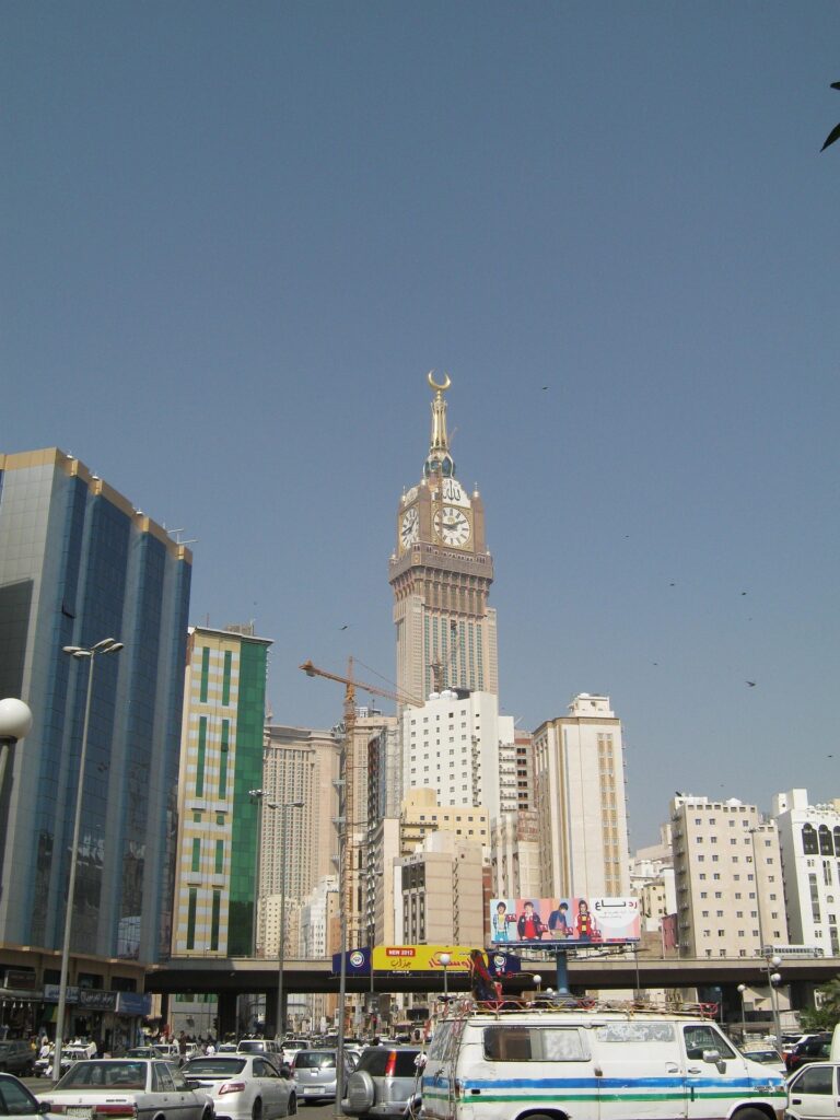 “Hajj 2025: AI-powered GPS tracking and QR code guidance”
